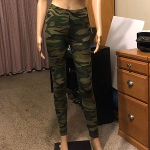Ladies camouflage leggings